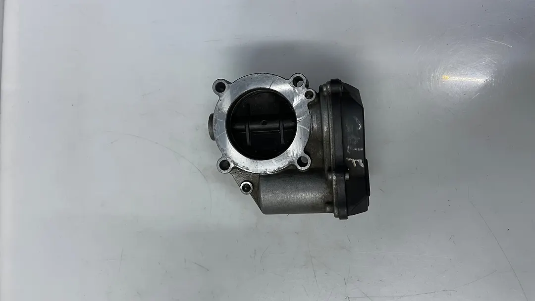 Throttle body - 2011 Volkswagen GTI