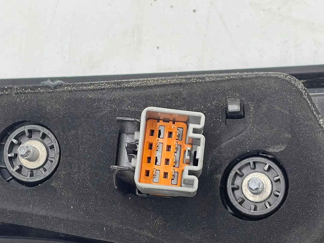 Tail Light (RH) - 2017 Land Rover DISCOVERY