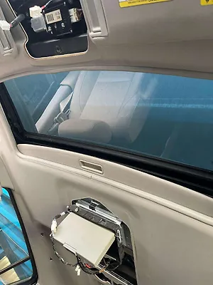 Roof glass - 2010 Nissan Armada