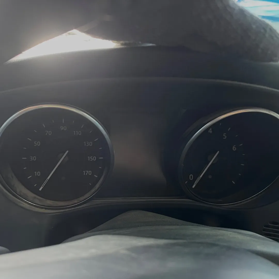 Speedometer - 2017 Jaguar F-Pace