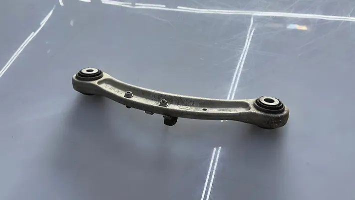 Upper arm (RH) - 2008 Porsche Cayenne