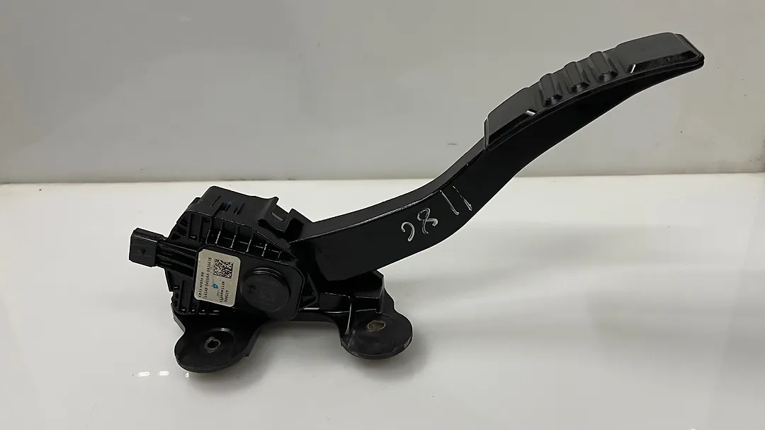 Accelerator pedal - 2015 Ford Mustang