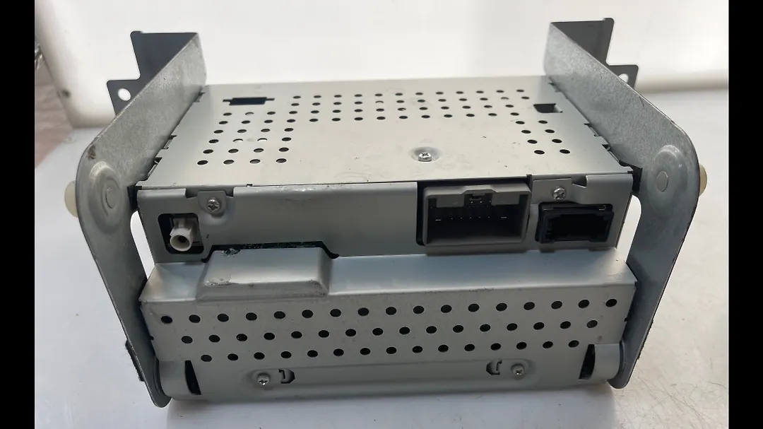 Navigation DVD player - 2011 Land Rover LR2