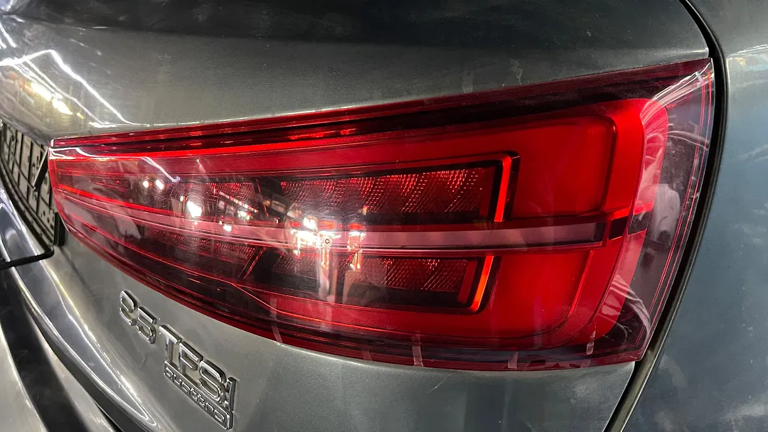 Tail Light (RH) - 2016 Audi Q3