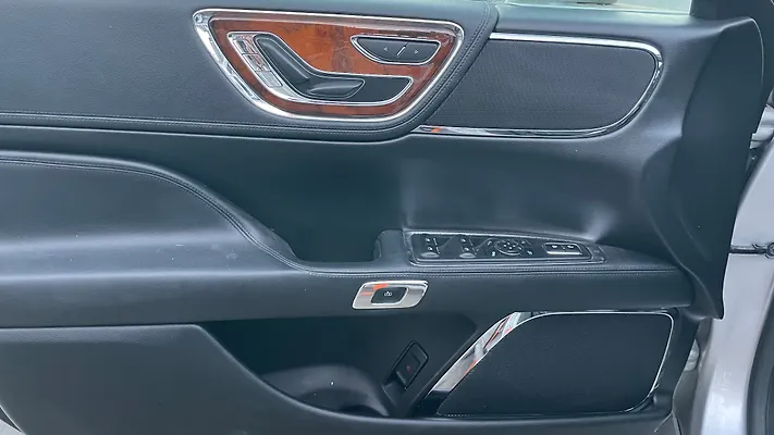 Door (LHF) - 2018 Lincoln Continental