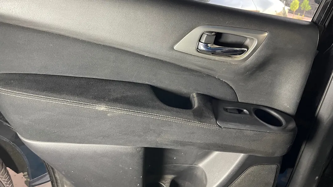 Door (LHB) - 2013 Nissan Pathfinder 3.5i