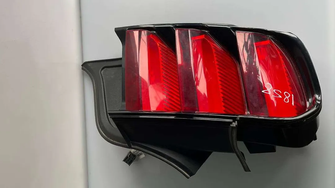 Tail Light (LH) - 2017 Ford Mustang