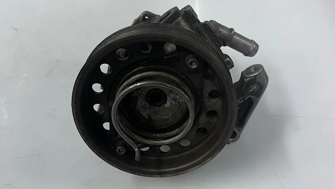 Power steering pump - 2011 Land Rover LR2