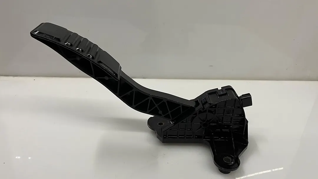 Accelerator pedal - 2015 Ford Mustang