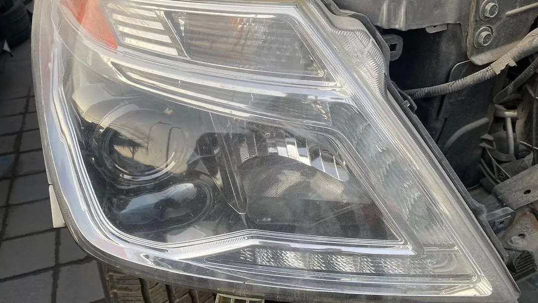 Headlight (RH) - 2019 Nissan Armada