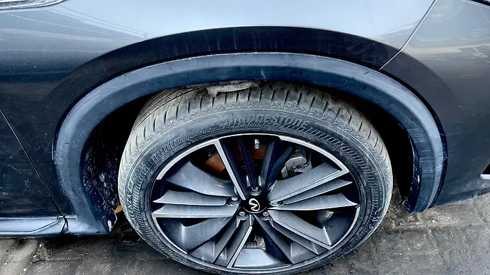 Fender moulding (RHF) - 2023 Infiniti QX55