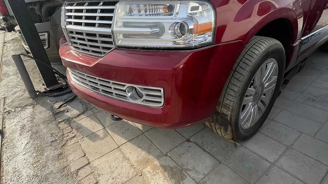 Front Bumper - 2014 Lincoln Navigator