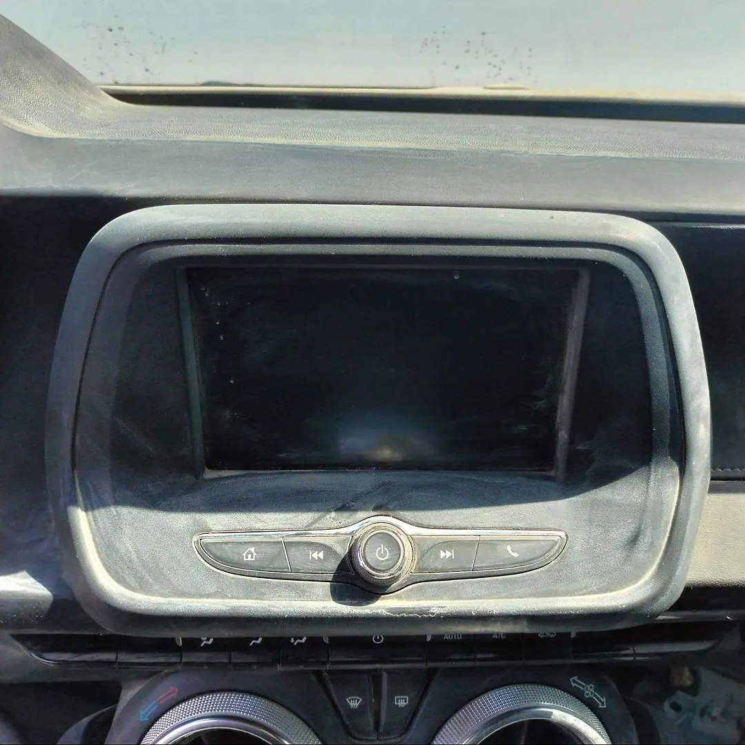 Info/GPS/TV Screen - 2016 Chevrolet Camaro