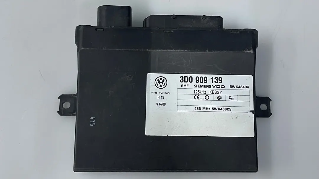 Keyless Control Module  - 2006 Volkswagen Touareg