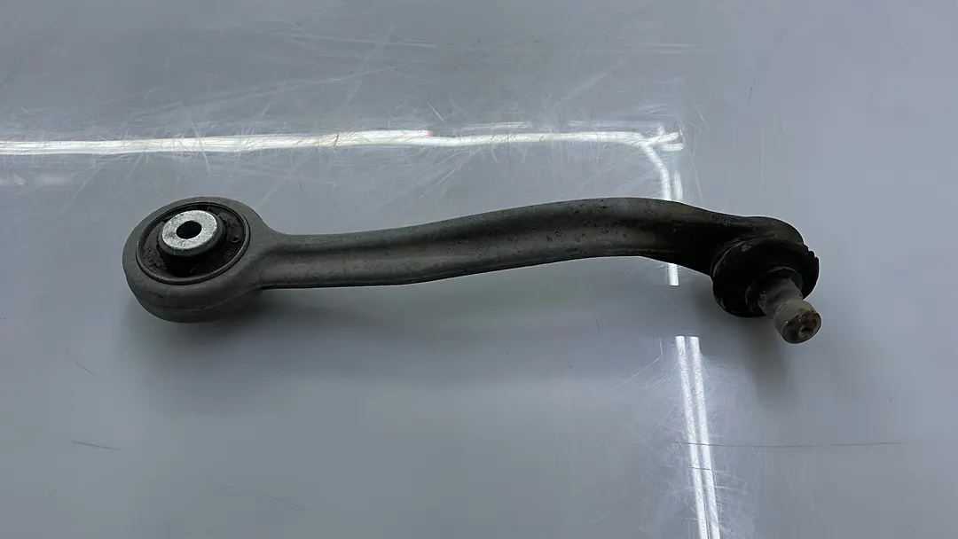 Upper arm (LH) - 2013 Audi A4