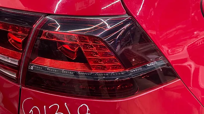 Tail Light (RH) - 2016 Volkswagen Golf