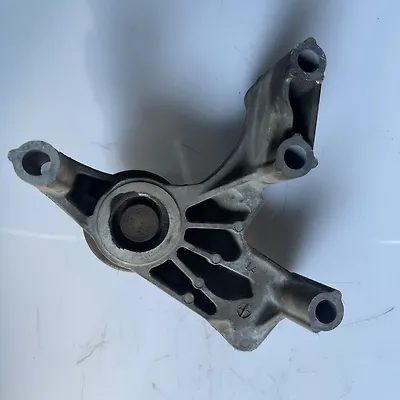 Clutch bracket - 2014 Infiniti QX80 SUV