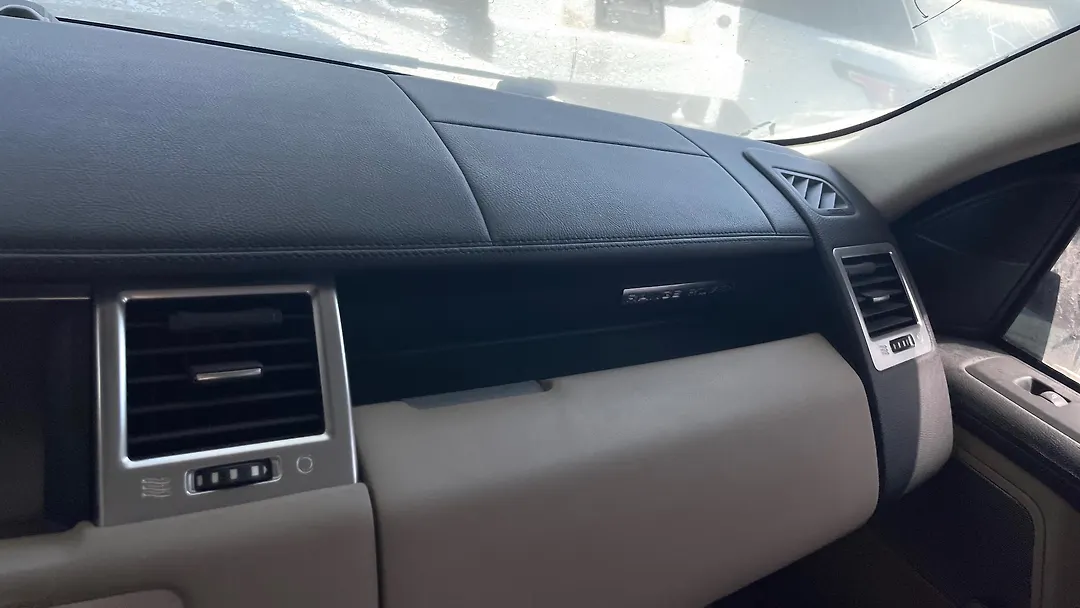 Dashboard  - 2012 Land Rover RANGE ROVER SPORT