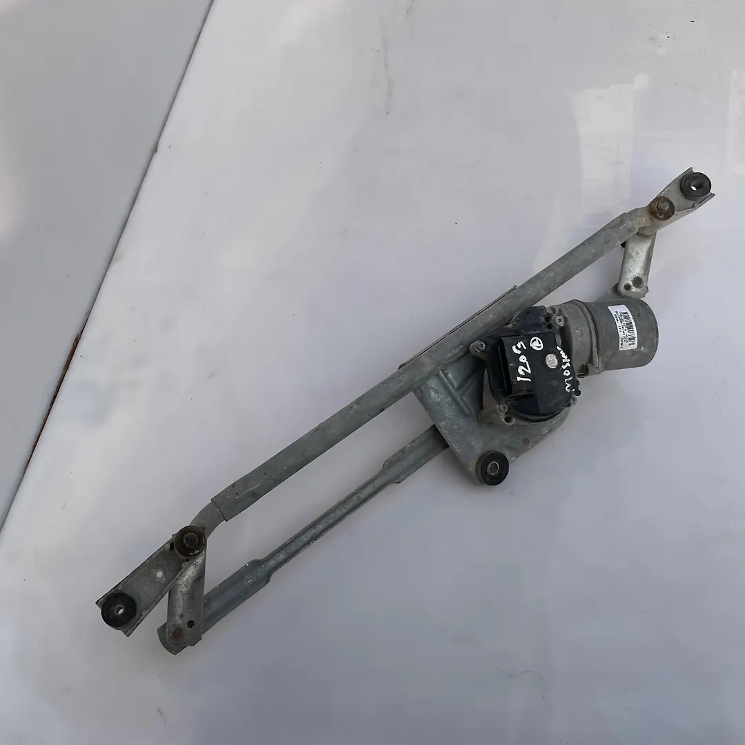 Windshield wiper motor - 2013 Ford Mustang