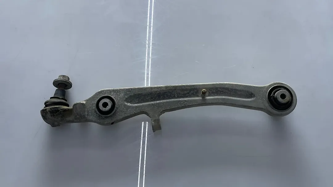 Lower Arm(LHF) - 2004 Audi A8
