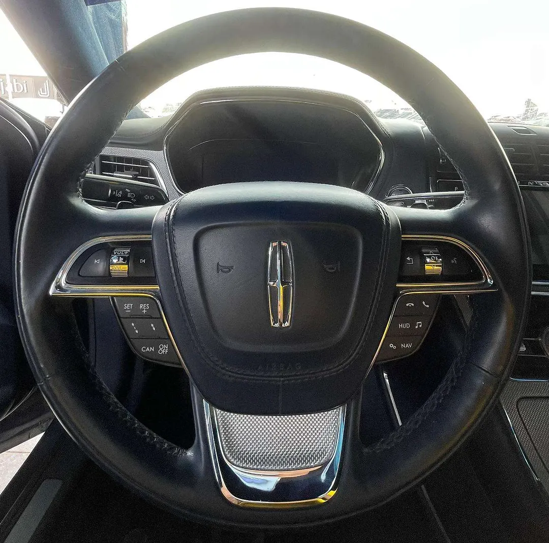 Steering wheel - 2018 Lincoln Continental