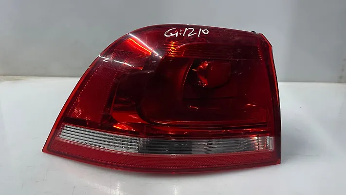 Tail Light (LH) - 2011 Volkswagen Touareg