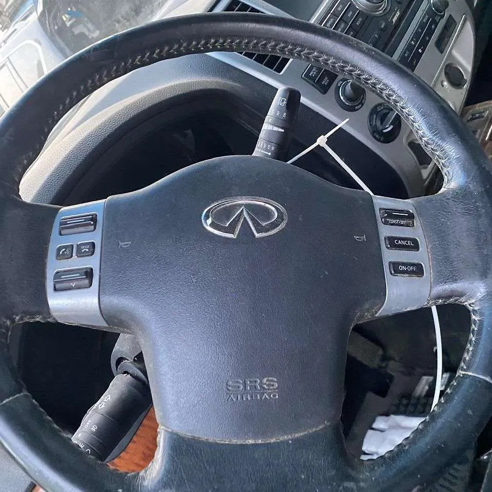 Steering wheel - 2010 Infiniti QX56 5.6i