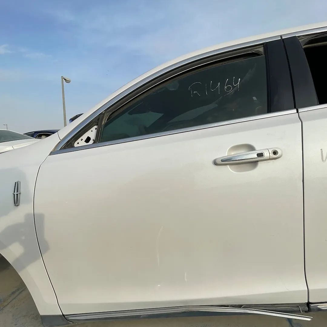Door (LHF) - 2015 Lincoln MKS 