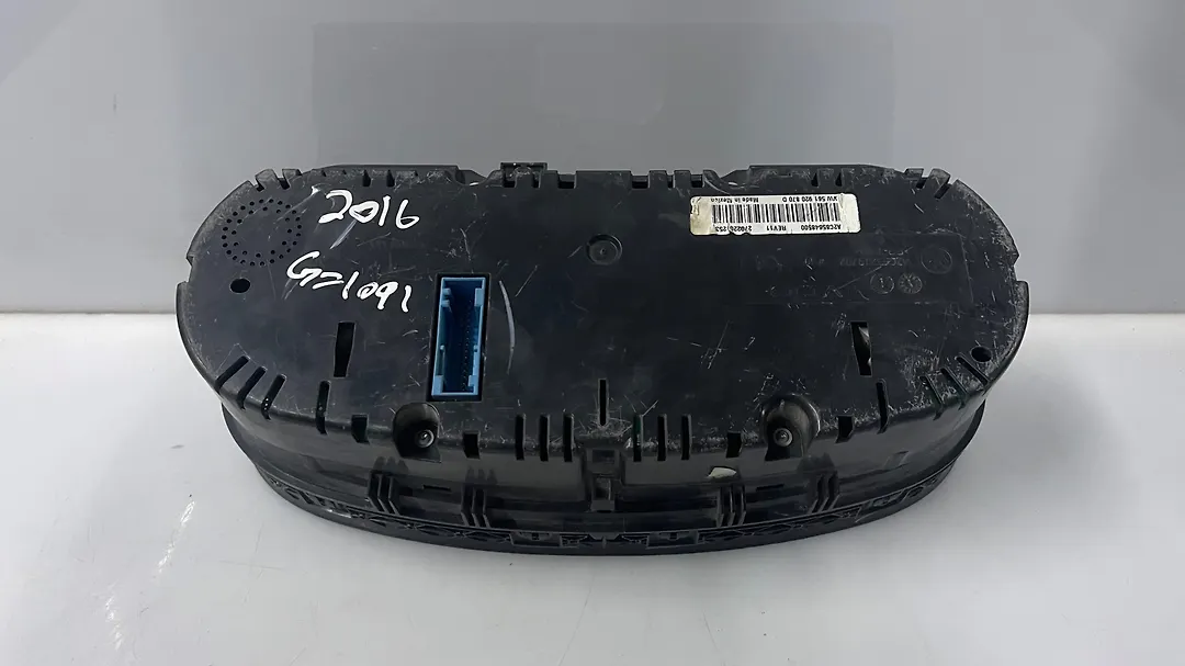 Speedometer - 2016 Volkswagen Passat