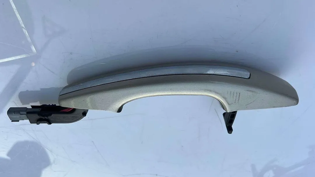 Door handle exterior RHB- 2017 Lincoln MKX