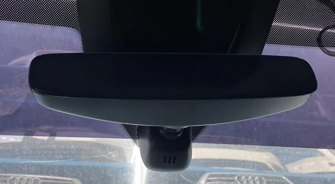 Rear view mirror - 2022 Audi Q8
