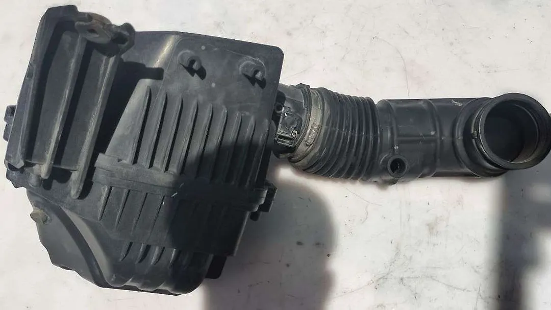 Air cleaner box - 2013 Cadillac CTS