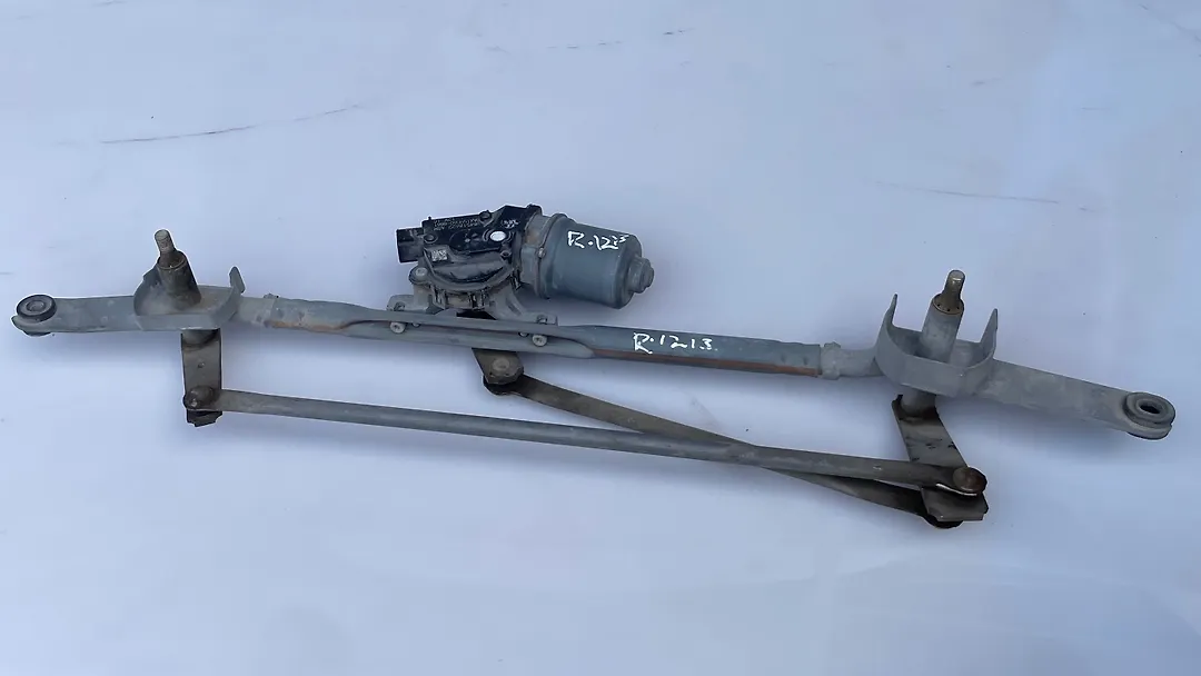 Windshield wiper motor - 2019 Chevrolet Traverse LS