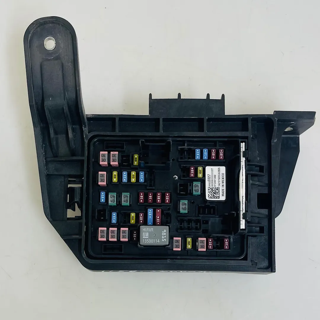 Fuse box - 2021 GMC Yukon SLT