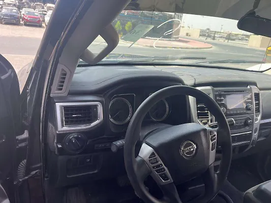Steering wheel - 2018 Nissan Titan
