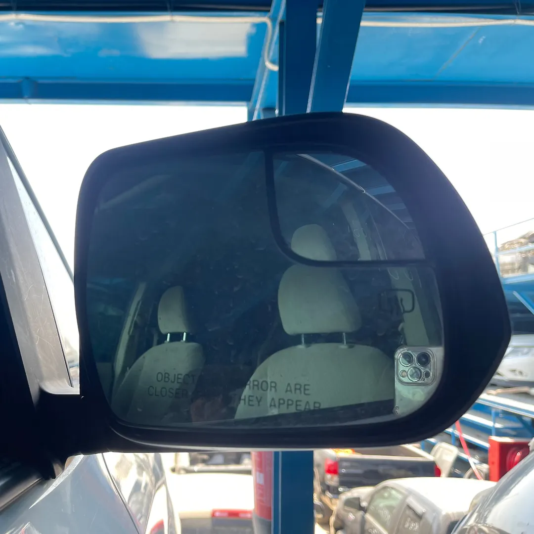 Side Mirror (RH) - 2017 Toyota Sienna LE