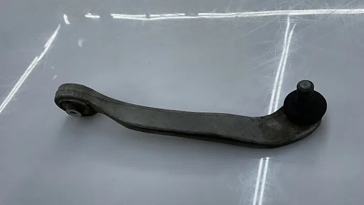 Upper arm (RH) - 2009 Audi A6