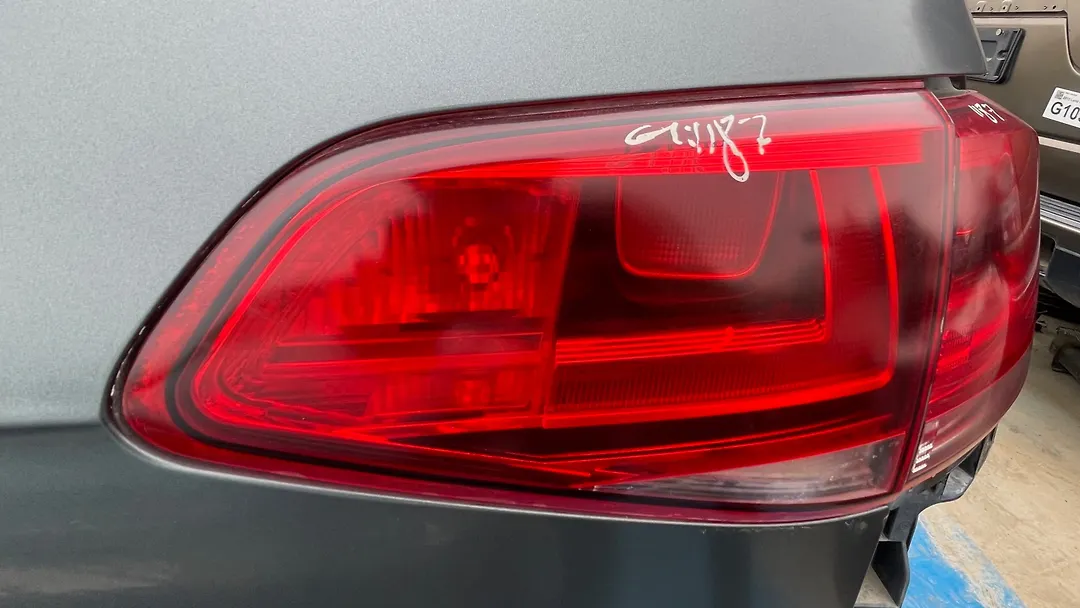 Trunk Light (RH) - 2015 Volkswagen Golf