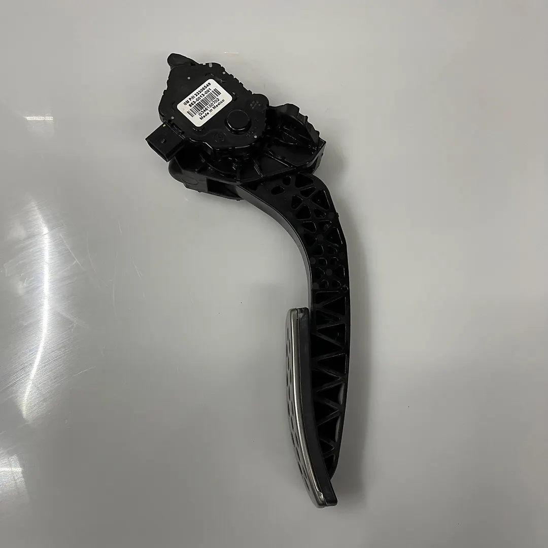 Accelerator pedal - 2013 Chevrolet Malibu 2LT 