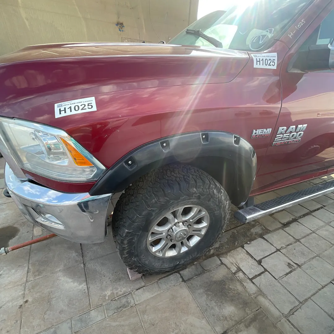 Fender (LHF) - 2015 RAM 2500 Laramie