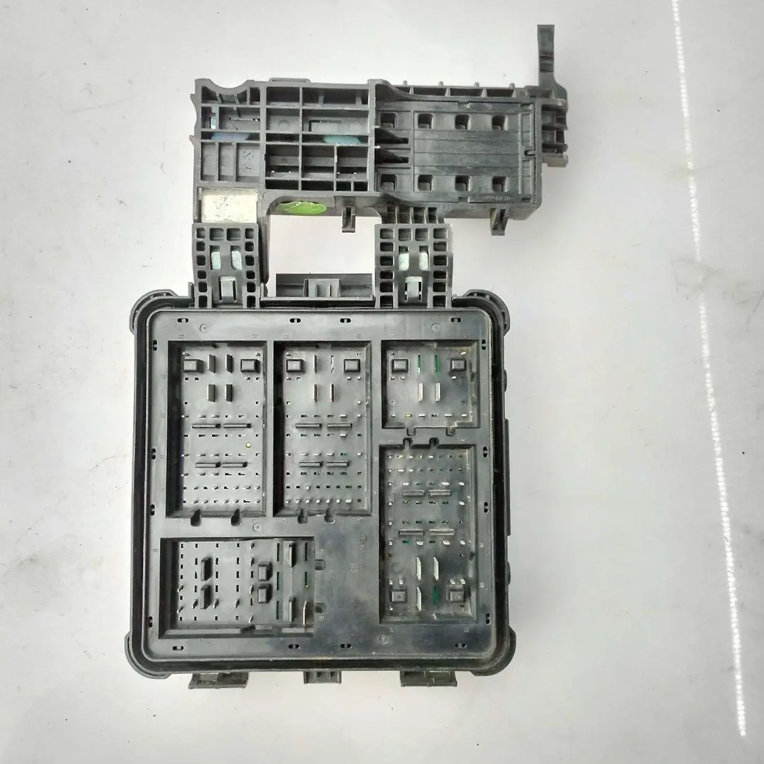 Fuse box - 2013 Cadillac ATS
