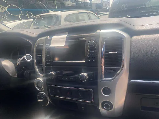 Info-gps-tv screen - 2017 Nissan Titan