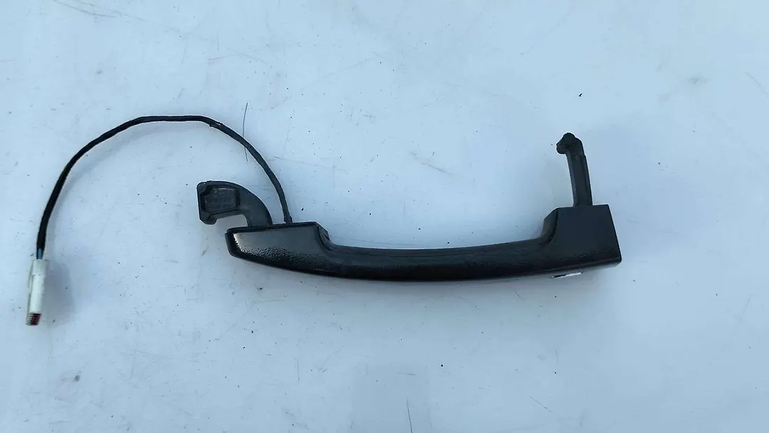 Door handle exterior - 2016 Chevrolet Camaro