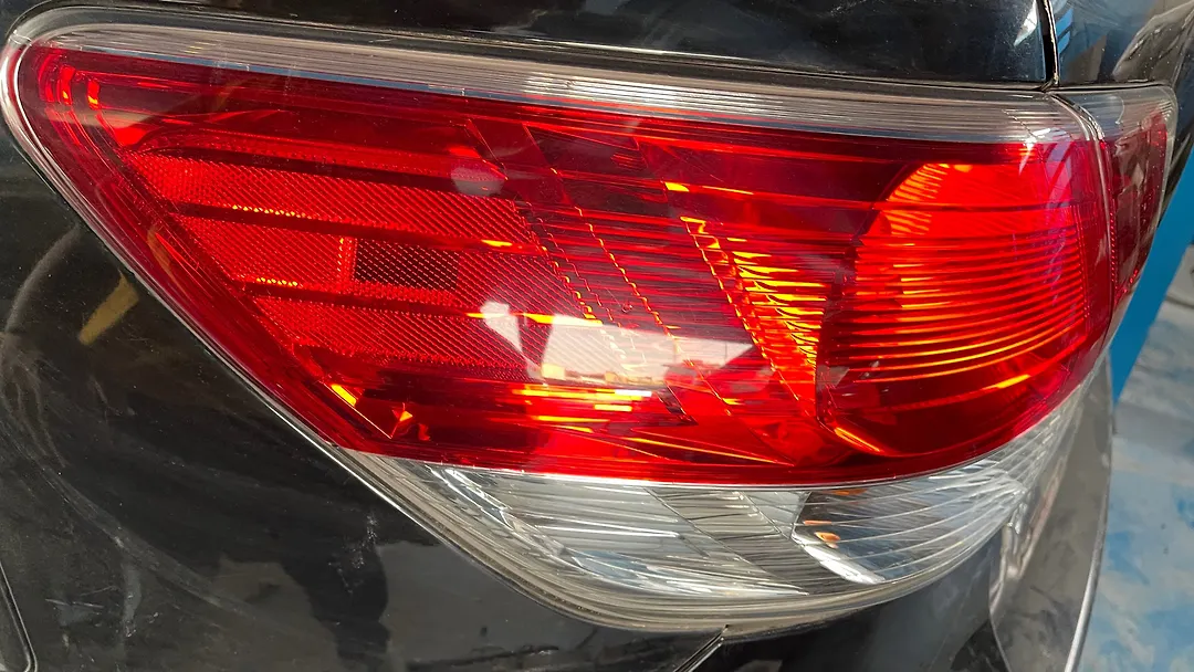 Tail Light (LH) - 2013 Nissan Pathfinder 3.5i