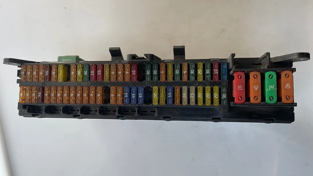 Fuse box cabin - 2007 Land Rover RANGE ROVER VOGUE