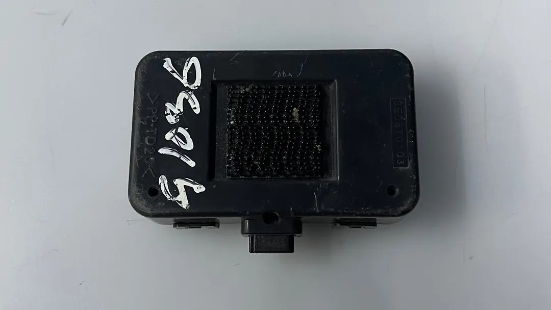  Keyless Entry Antenna - 2015 Land Rover RANGE ROVER SuperCharged