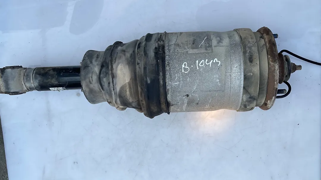 Shock Absorber (RHB) - 2010 Land Rover SPORT
