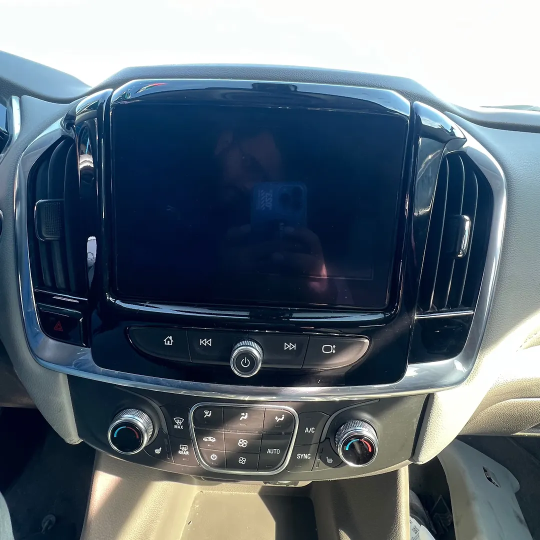 Info-gps-tv screen - 2020 Chevrolet Traverse