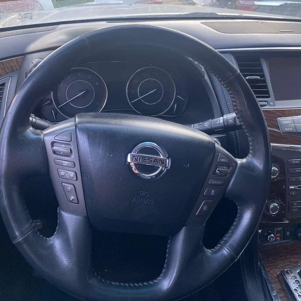 Steering wheel - 2017 Nissan Armada 5.6