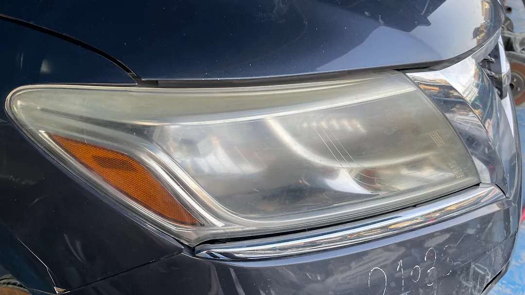 Headlight (RH) - 2014 Nissan Pathfinder